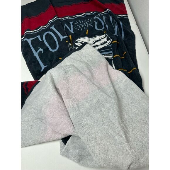 Pacific Creations Surf The Earth Cotton Beach Towel Size 64” X 34” - Picture 6 of 7